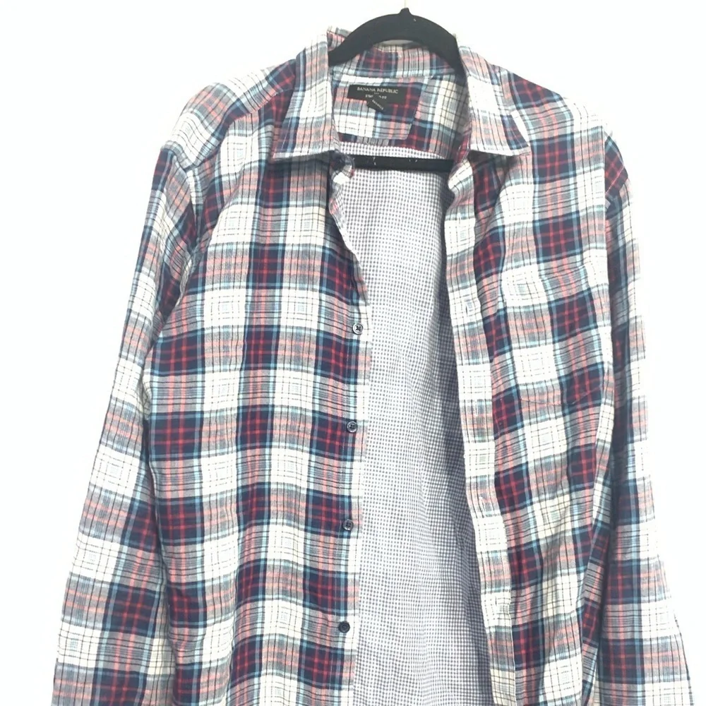 Banana Republic mens standard fit long sleeve shirt size large